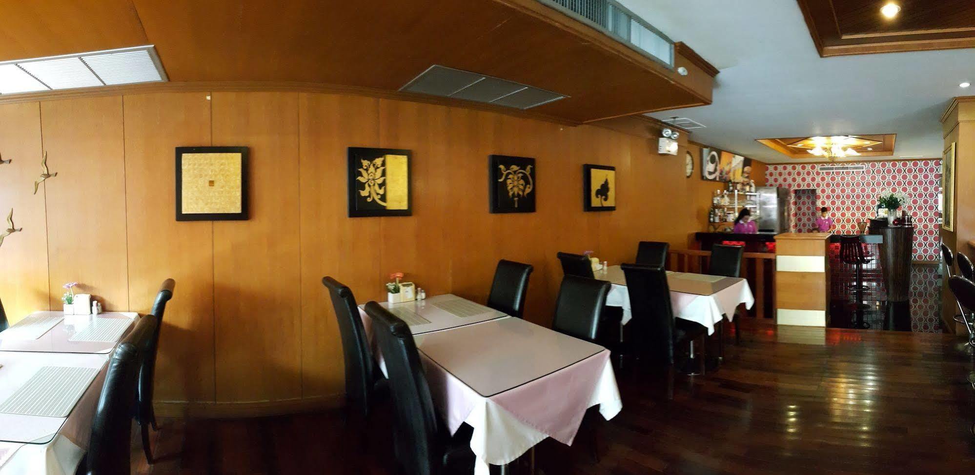 Dynasty Inn Pattaya Ngoại thất bức ảnh