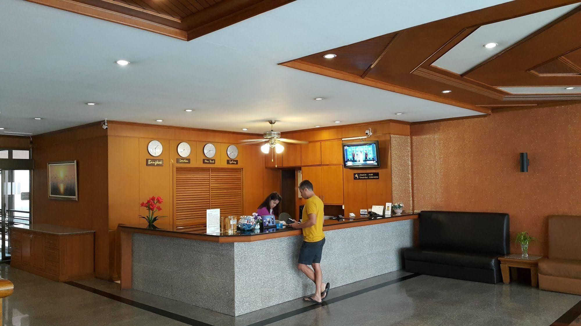 Dynasty Inn Pattaya Ngoại thất bức ảnh