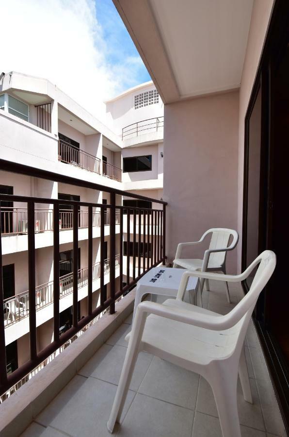 Dynasty Inn Pattaya Ngoại thất bức ảnh